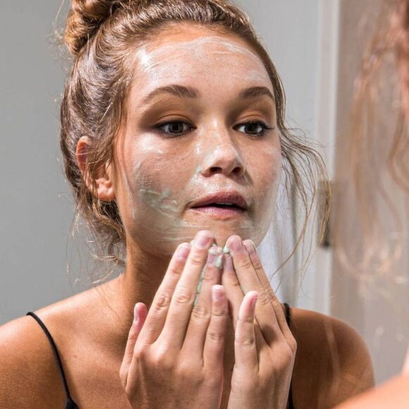 DR. BRANDT SKINCARE
Clean Biotic pH-Balanced Yogurt Cleanser - Picture 7 of 10